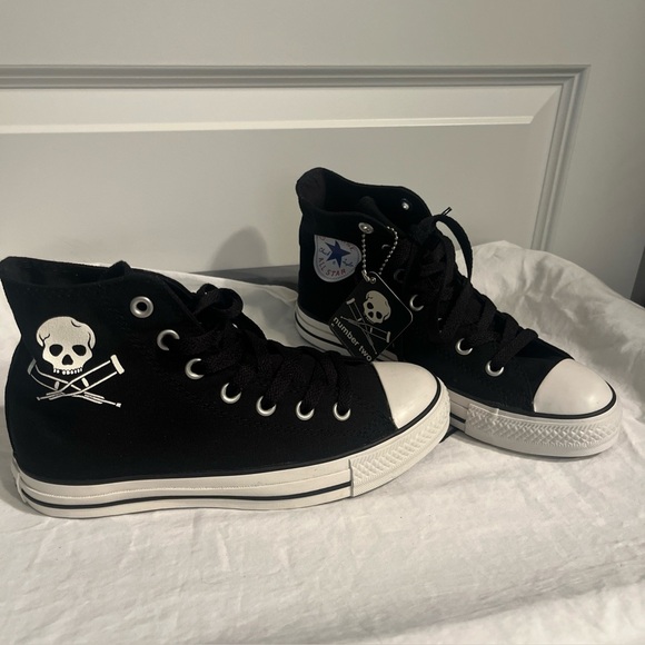 y2k MTV x Converse black Jackass High Tops skull crutches NWT M 5 W 7 - Picture 1 of 12